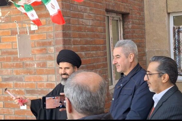 گلبانگ زنگ انقلاب در دبیرستان هجرانی پردیس