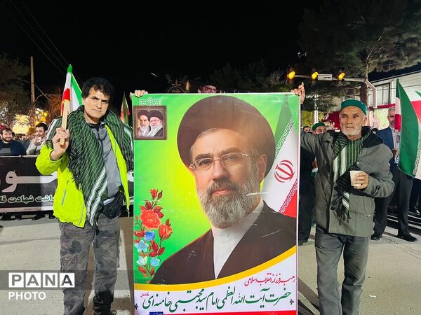 جلوه هایی از حضور باشکوه مردم آشخانه در راهپیمایی