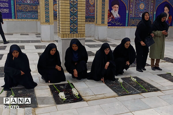 گلباران مزار شهدای معلم در بجنورد