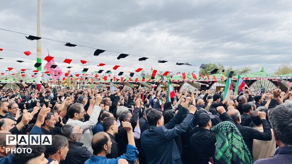 تشییع پیکر شهید ناو دنا «حاج اصغر مسلمی مهنی» در جیرفت