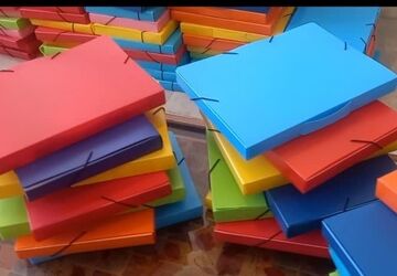 تهیه بسته‌های لوازم‌التحریر برای دانش‌آموزان نیازمند کوهدشت