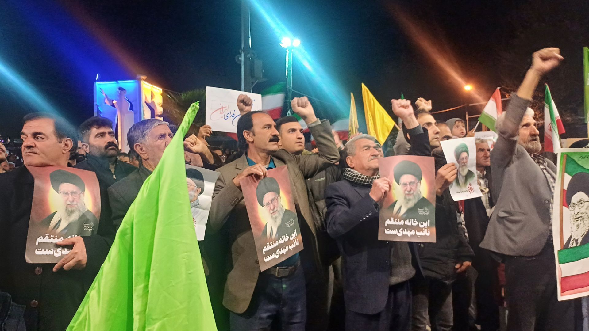 حضور گسترده مردم شهرستان کوهدشت در مراسم چهل و سومین شب شهادت رهبر معظم انقلاب 