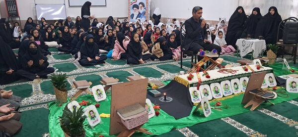 حضور مادران شهدا در مدرسه شهید رزمی خلیل آباد