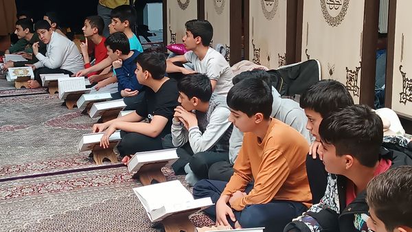  محفل انس با قرآن در اعتکاف سه روز در بهشت