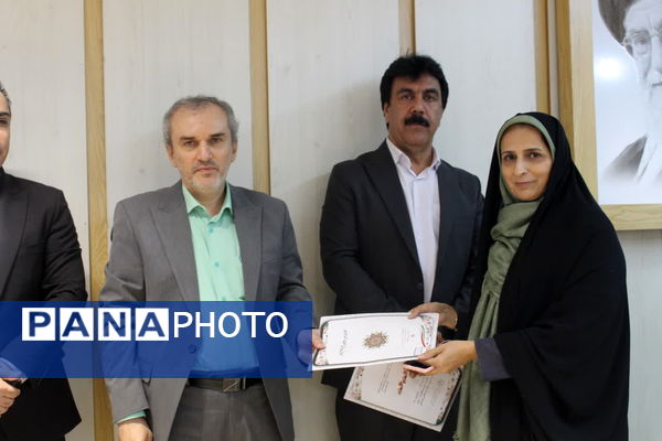 تجلیل از برترین‌های تدریس و یادگیری در جشن نوآوری و خلاقیت در آموزش