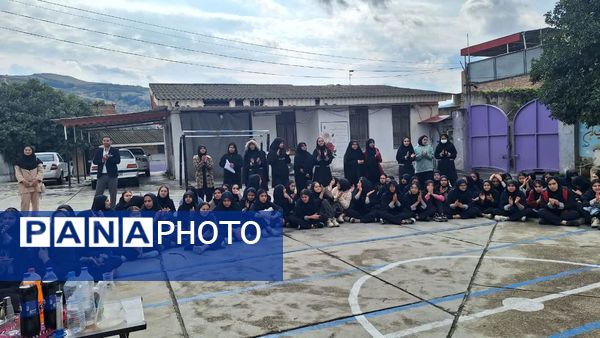 تربیت دانش‌آموز کنجکاو با آزمایش در مدرسه 