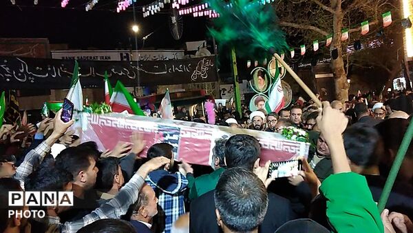 مراسم تشییع دو شهید شهرک صنعتی خیام زبرخان در حسینیه امام نیشابور 
