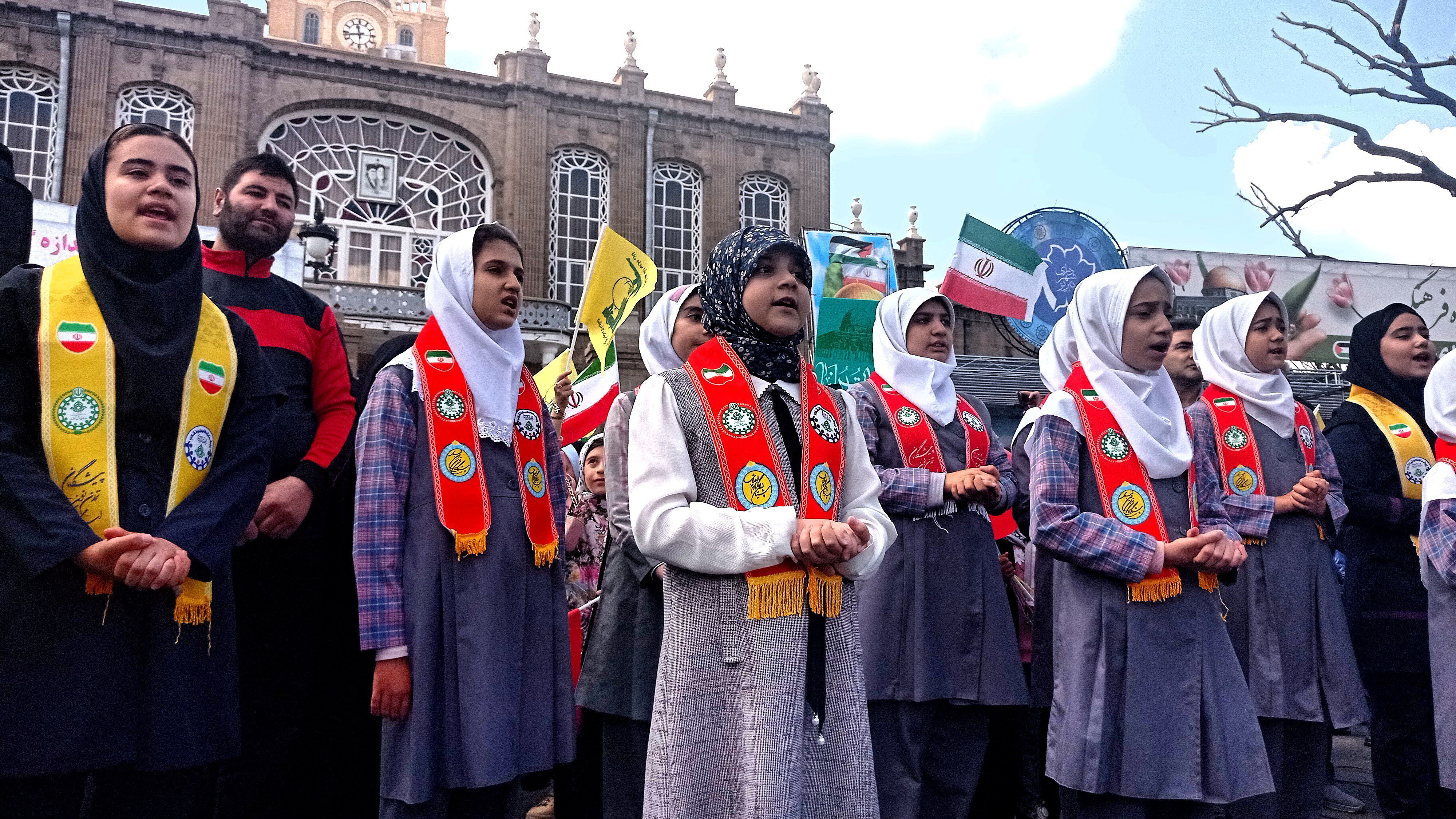 طنین «اسمع اسمع یا صهیون» گروه سرود دانش‌آموزان پیشتاز آذربایجان شرقی در روز قدس