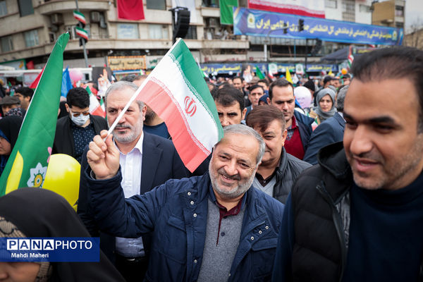 حضور وزیر آموزش و پرورش در راهپیمایی ۲۲ بهمن