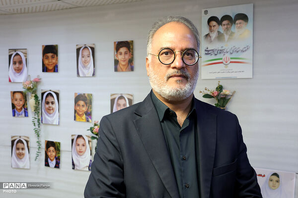 برپایی نمایشگاه «دبستان شجره طیبه میناب» در اداره‌کل نوسازی مدارس استان تهران