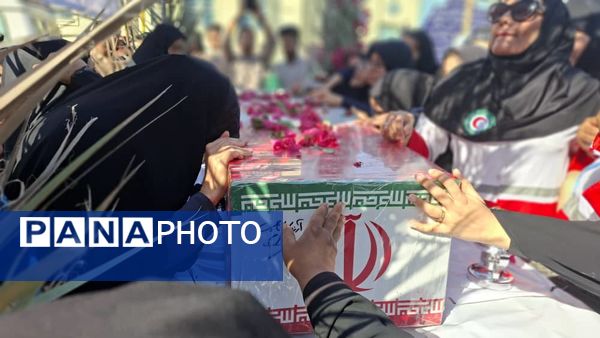 تشییع باشکوه شهید گمنام با بدرقه پرشور دانش‌آموزان