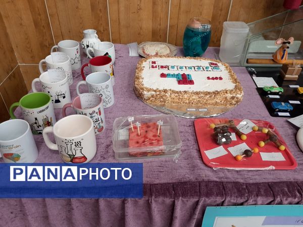 نمایشگاه دست‌سازه در دبیرستان مصلی نزاد حضرت زهرا(س) ناحیه سه