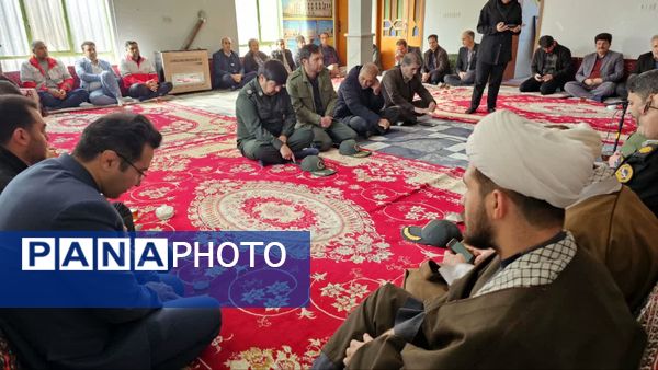 دیدار فرماندار فاروج با امام جمعه به مناسبت آغاز دهه فجر 