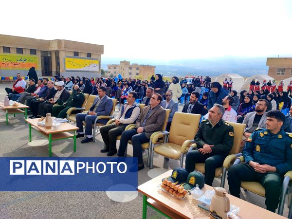 مراسم گرامیداشت هفته پدافند غیرعامل در دبیرستان عشایری شبانه‌روزی نسیبه