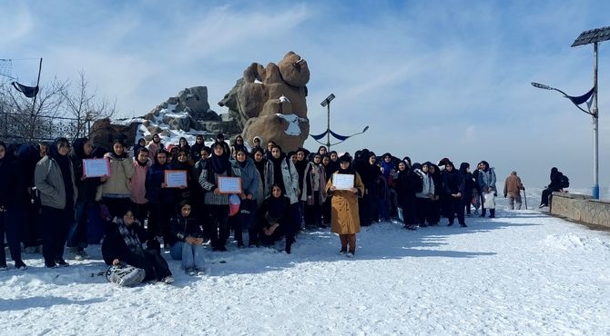  اردوی فرهنگی هنری دانش‌آموزان مدرسه فاطمیه به مناسبت دهه فجر 