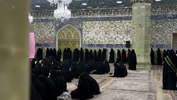 آیین غبارروبی حرم حضرت معصومه(س) با حضور بانوان طلبه