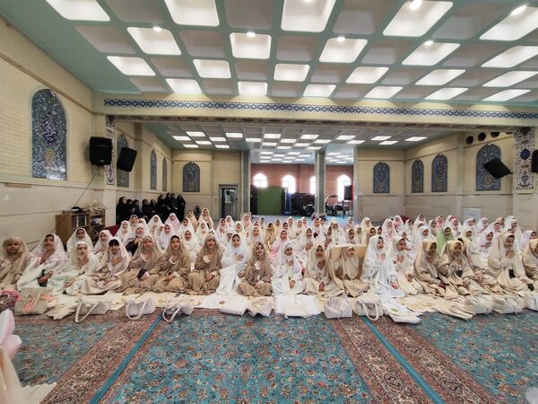 جشن تکلیف دانش‌آموزان مدرسه نصرت مظاهری ناحیه 4 کرج 
