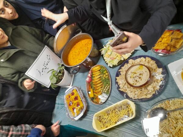 سلسله جشن‌های دهه فجر انقلاب اسلامی و اعیاد شعبانیه در مدارس منطقه پردیس 