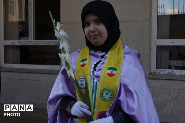برگزاری جشن جوانه‌ها در مدرسه مهدیه زنجان با حضور مسئولان استانی