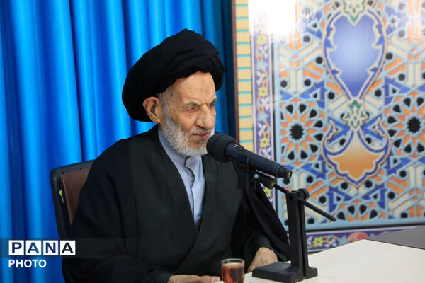 دیدار دست اندرکاران اجلاسیه ۶۴۵ شهید شهرستان بیرجند با نماینده معزز ولی فقیه در خراسان جنوبی