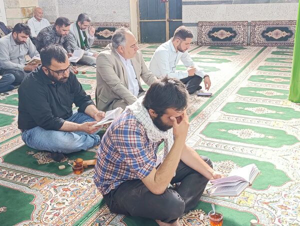 مراسم قرائت دعای ندبه در شهر سفیددشت 