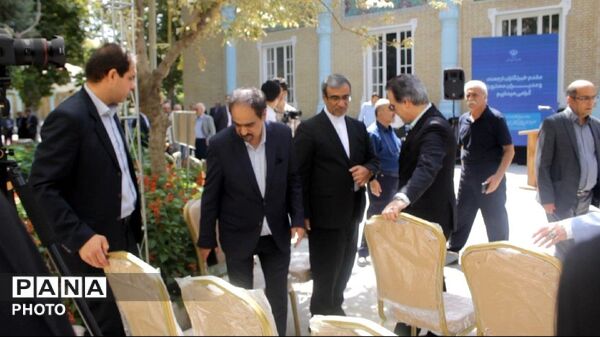 نشست خبری استاندار خراسان رضوی در قاب پانا 