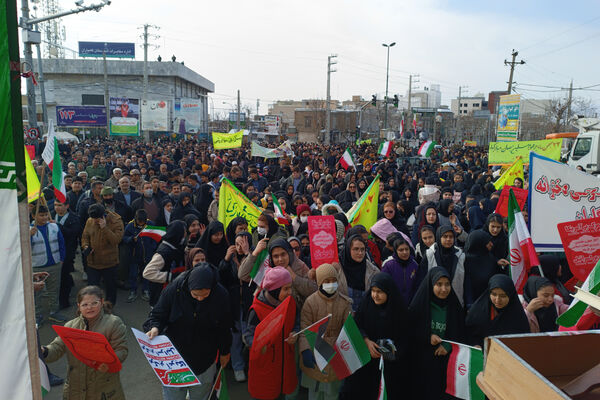 کامیاران در سالگرد پیروزی انقلاب غرق در شور و شکوه