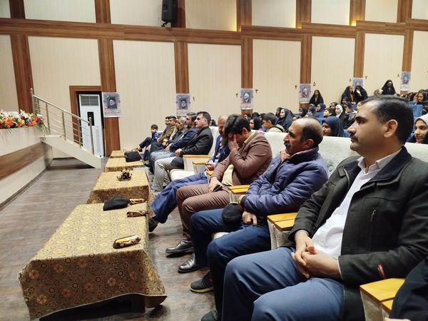 تجلیل از برترین‌های مسابقات قرآن و عترت در بروجرد