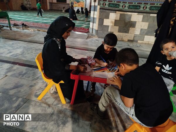 بار دگر سرگرمی کودکان در غرفه کودک مسجد جامع 