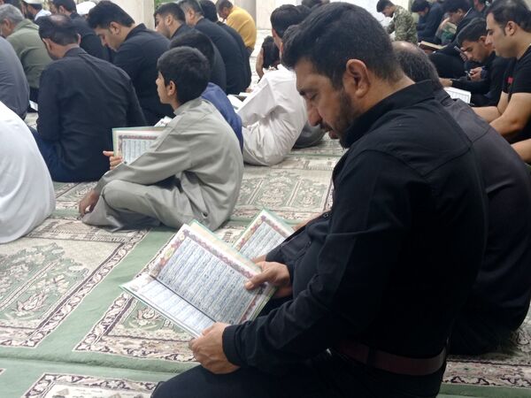 برگزاری محفل انس با قرآن‌کریم در بندرخمیر به نیابت از شهدای‌ خدمت