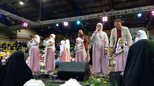 اجتماع بزرگ «روزه اولی‌ها» در ورزشگاه شهید‌شیرودی 