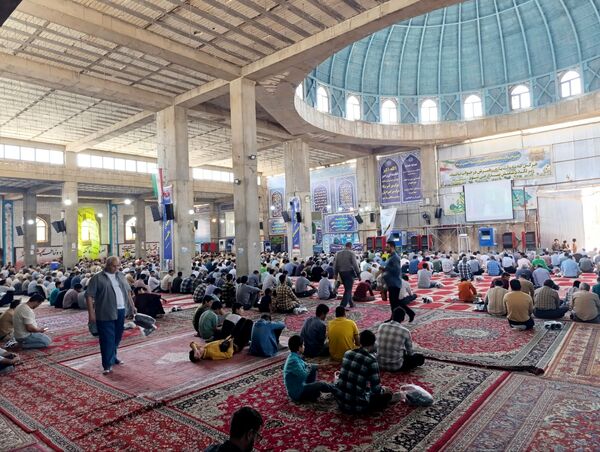 نماز عبادی سیاسی جمعه همزمان باهفته وحدت درنیشابور