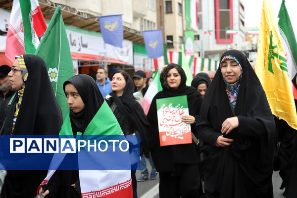 راهپیمایی باشکوه ۲۲ بهمن در قاب تصویر