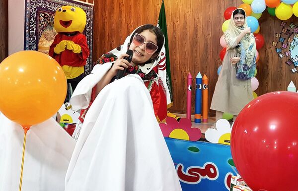 جشن شکوفه‌های دبستان دخترانه سما شیروان 