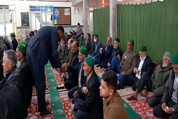 اقامه نماز جمعه در شهر بار نیشابور