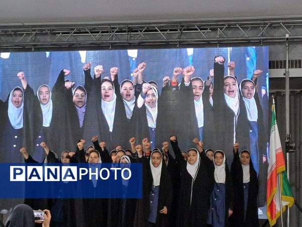 تجلیل از برگزیدگان 2 جشنواره پرورشی در شهرستان زرقان 