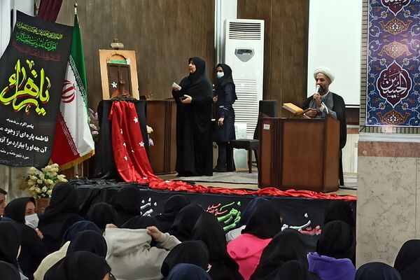 حضور دانش‌آموزان مدارس ناحیه 2 شهرری در مراسم عزاداری حضرت زهرا(س)