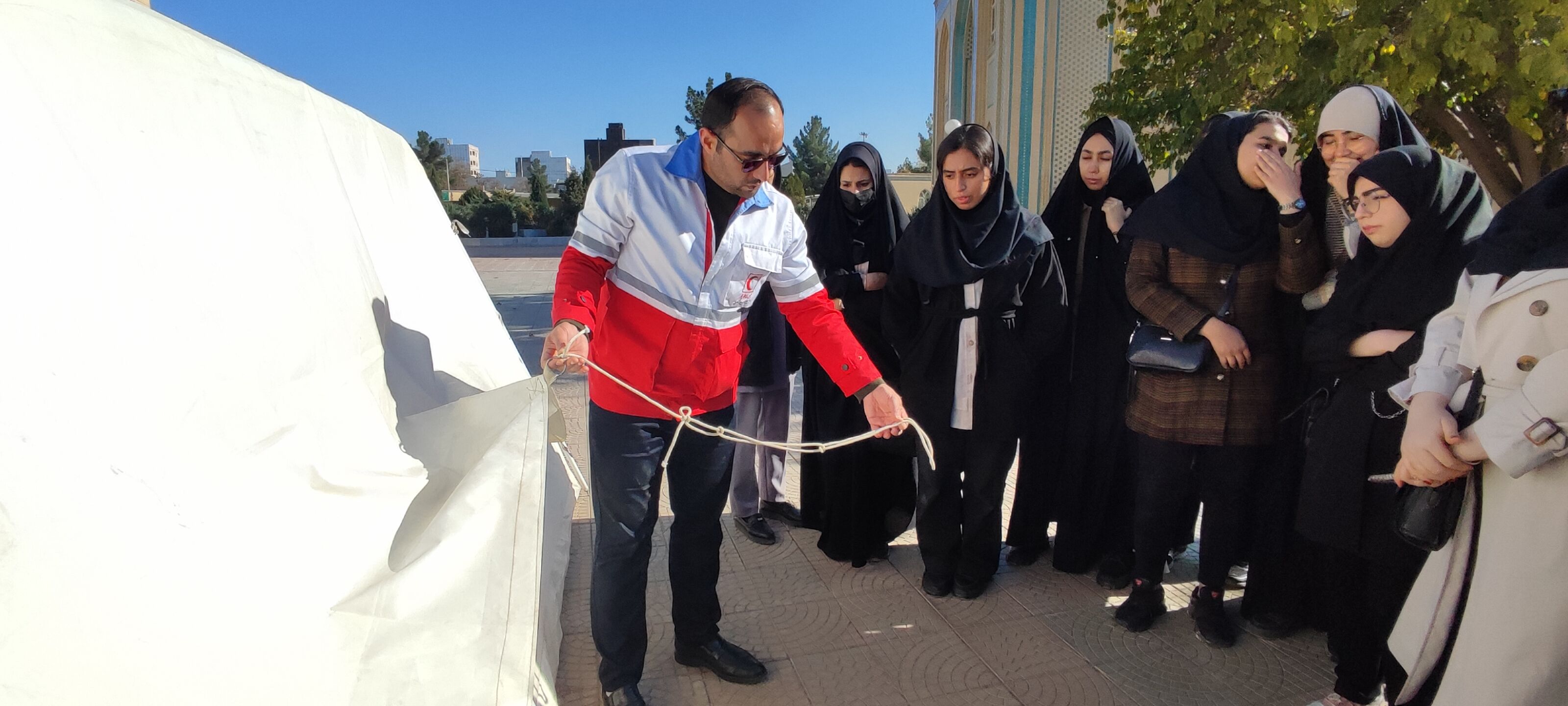 برپایی کارگاه آموزشی اسکان اضطراری هلال احمر در دانشگاه آزاد شیروان