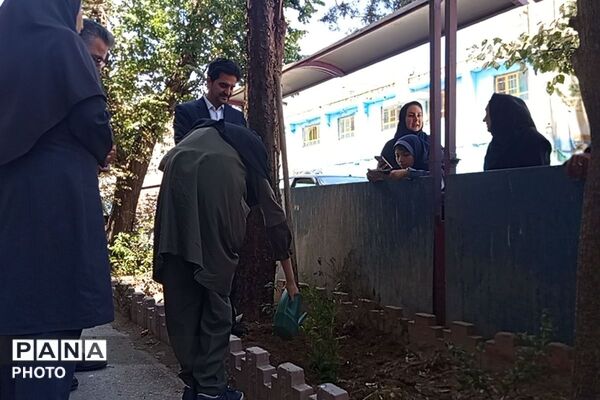 طرح محیط زیستی شهید مفقود الاثر ماکان نصیری در مدرسه رضوان ناحیه دو بهارستان