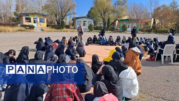 اعزام دانش‌آموزان پردیس به اردوی تمشک