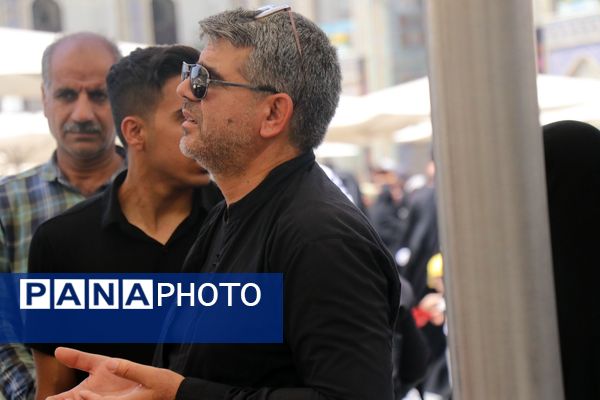 حرم مطهر رضوی غرق در ماتم اباعبدالله الحسین(ع)