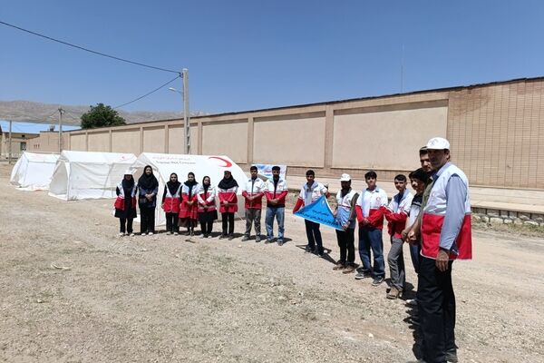 استقرار اردوگاه اضطراری توسط تیم دادرس پیشرفته هلال‌احمر
