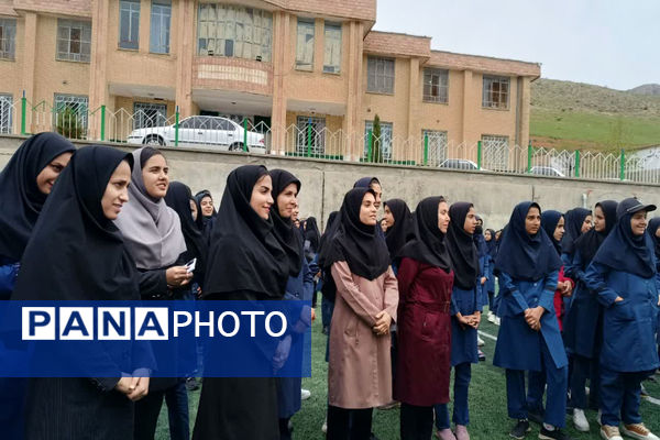 نواختن زنگ سپاس معلم در مدرسه الزهرا شهرستان مارگون