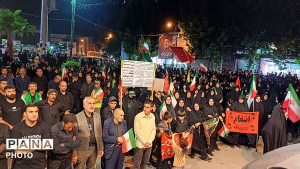 تجدید بیعت مردم کوهدشت با آرمان‌های حسینی در میدان امام خمینی (ره)