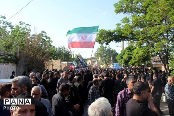 خاکسپاری دو شهید جنگ سوم در گلزار شهدای روستای فردو