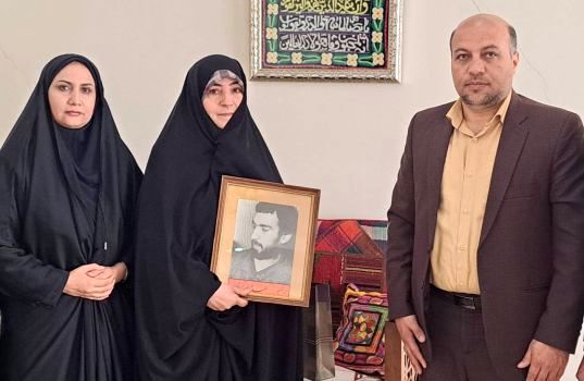 دیدار معاون وزیر آموزش و پرورش با خانواده معلم شهید عبدالرضا کرمی