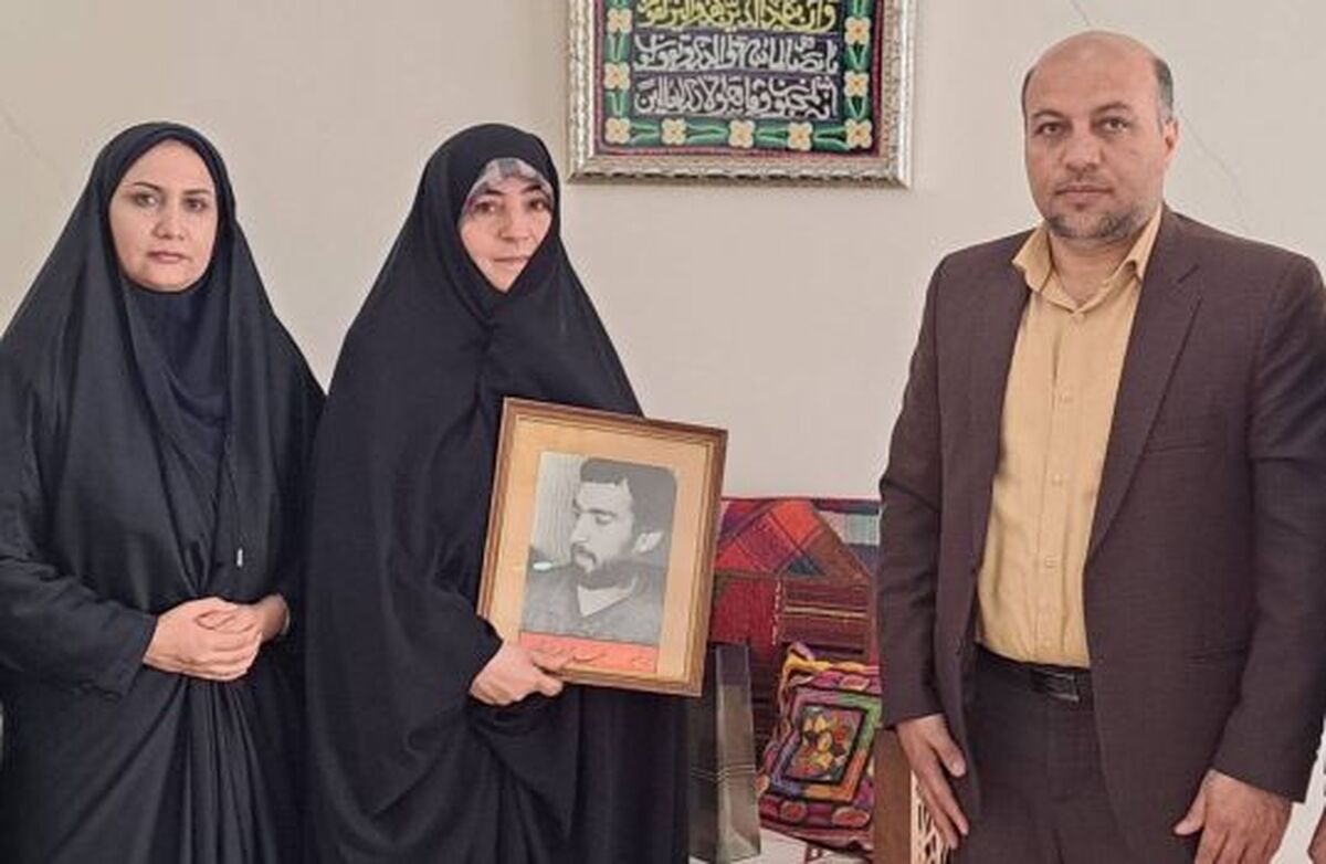 دیدار معاون وزیر آموزش و پرورش با خانواده معلم شهید عبدالرضا کرمی