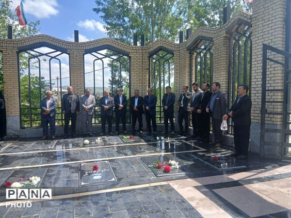 گرامیداشت هفته معلم در خداآفرین با همراهی پیشتازان