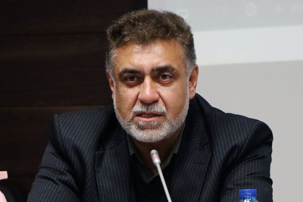 برگزاری نشست خبری مدیرکل راه و شهرسازی استان یزد و مدیران دستگاه‌های متولی مسکن