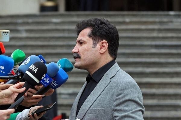 دانش‌آموزان راهکارهای خود را برای مقابله با تنش آبی و افزایش بهره‌وری در مصرف آب بیان کنند